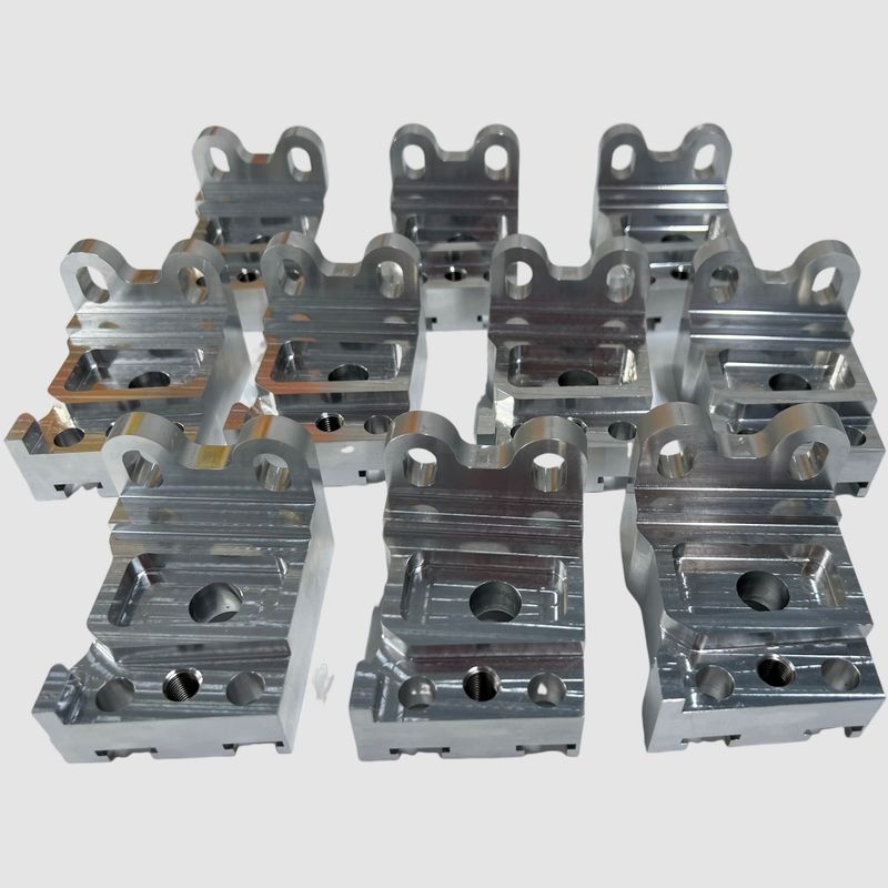 স্পোর্টস ডিভাইসের জন্য ইপোক্সি রজনগুলির সাথে মাত্রাগত স্থিতিশীলতা প্রোটোটাইপ ভ্যাকুয়াম কাস্টিং রজন